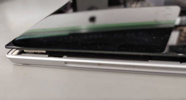 バッテリー膨張や充電できないなど Surface サーフェス バッテリー修理 パソコン修理パソコンドック24