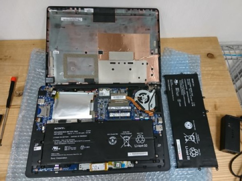 SONY製VAIO(SVF14NA1J)バッテリー交換